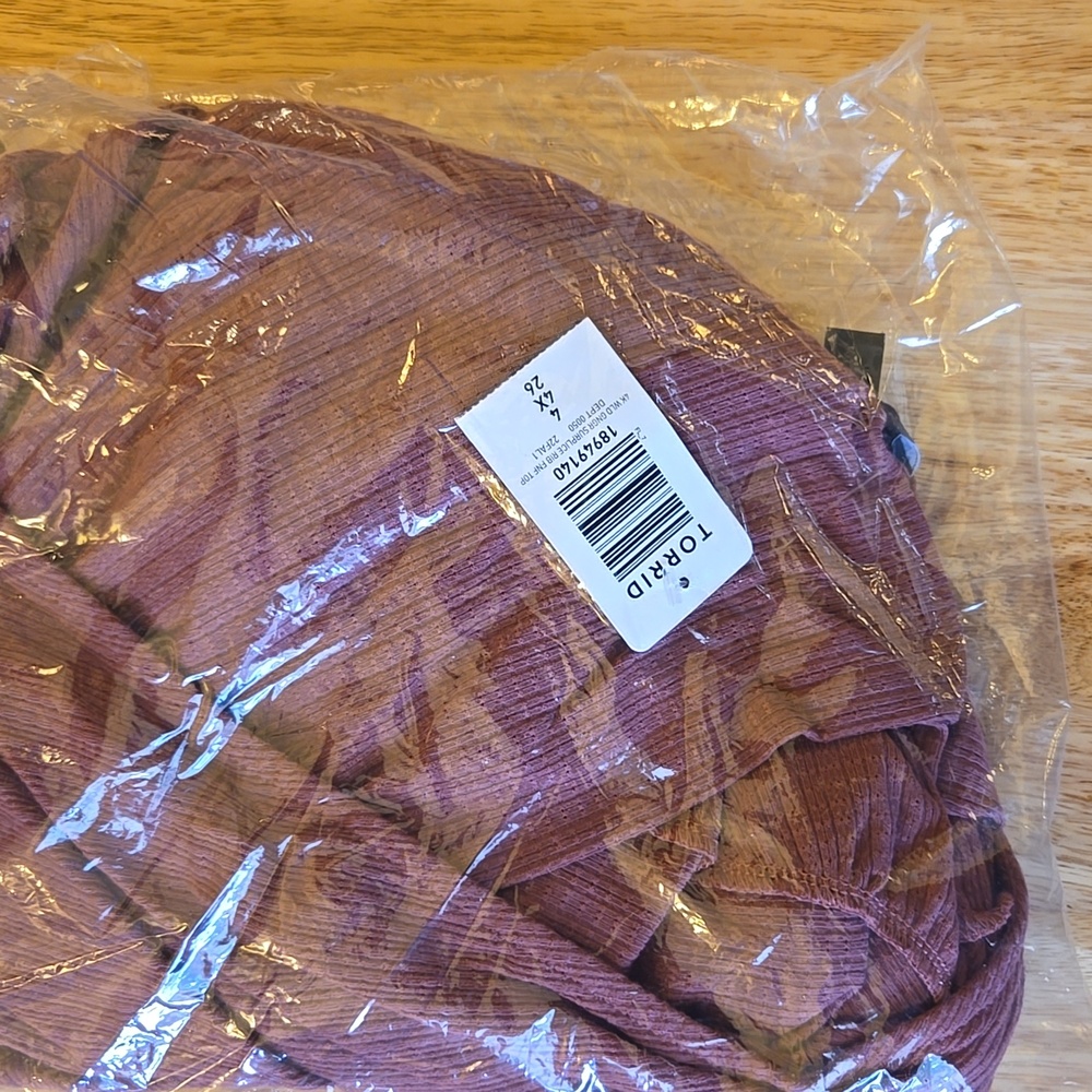 Torrid Ribbed Surplice Top 4X - Picture 6 of 6